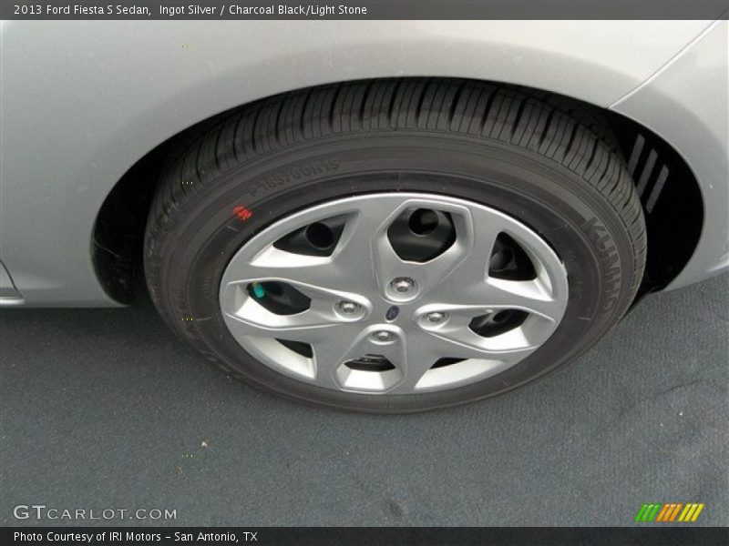Ingot Silver / Charcoal Black/Light Stone 2013 Ford Fiesta S Sedan