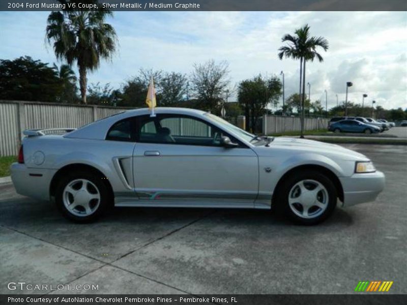 Silver Metallic / Medium Graphite 2004 Ford Mustang V6 Coupe
