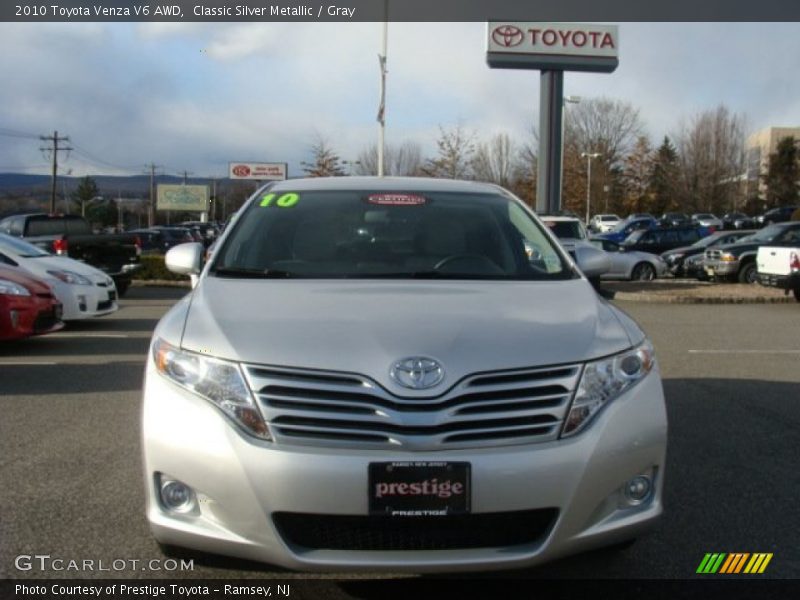 Classic Silver Metallic / Gray 2010 Toyota Venza V6 AWD