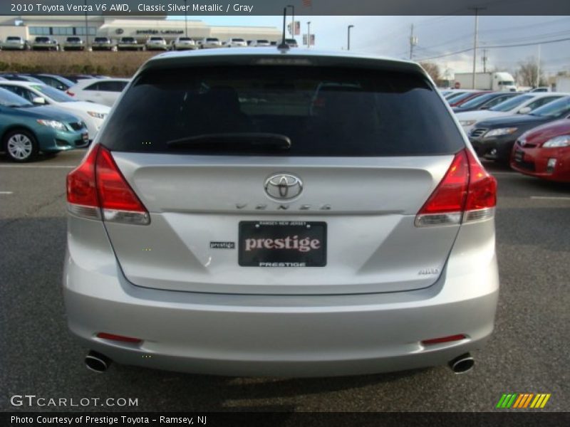 Classic Silver Metallic / Gray 2010 Toyota Venza V6 AWD