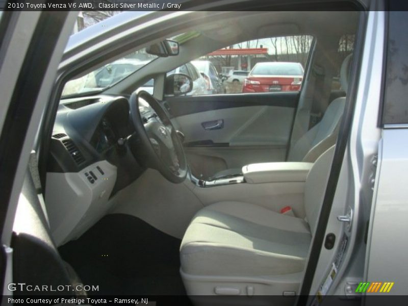 Classic Silver Metallic / Gray 2010 Toyota Venza V6 AWD