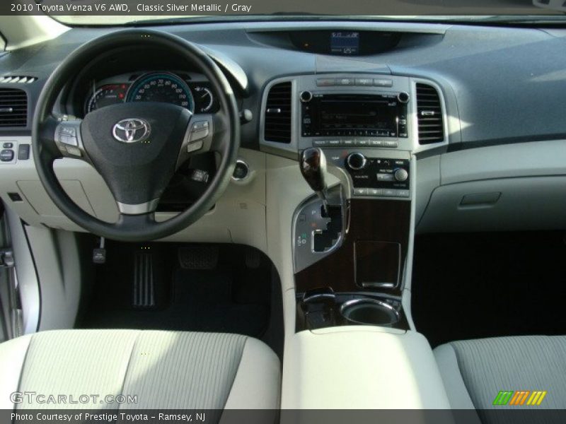 Classic Silver Metallic / Gray 2010 Toyota Venza V6 AWD