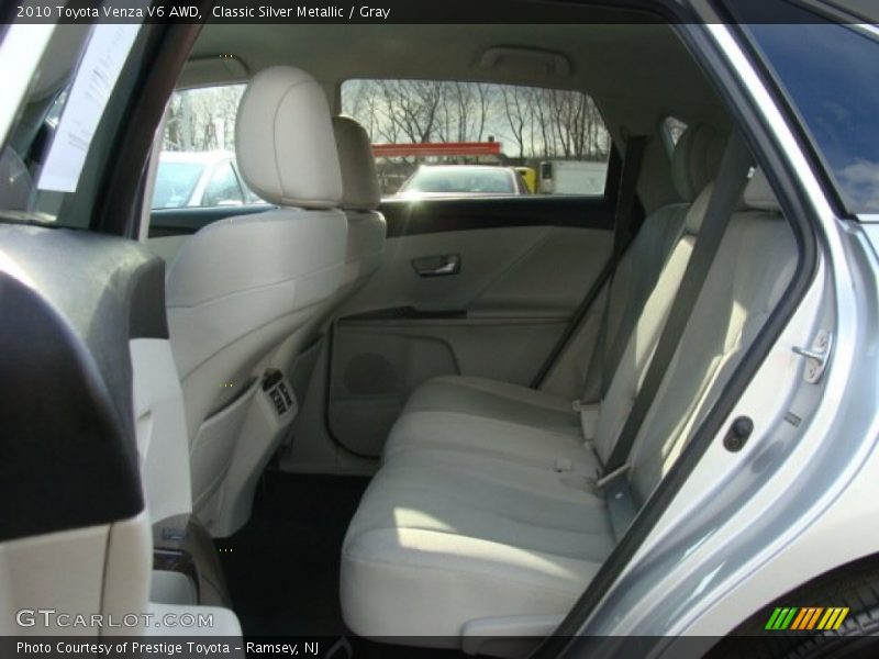 Classic Silver Metallic / Gray 2010 Toyota Venza V6 AWD