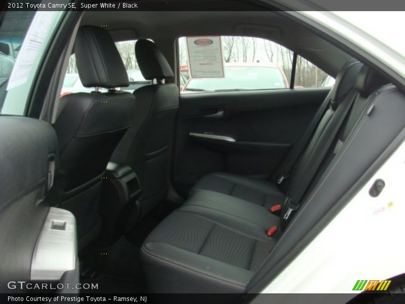 Super White / Black 2012 Toyota Camry SE
