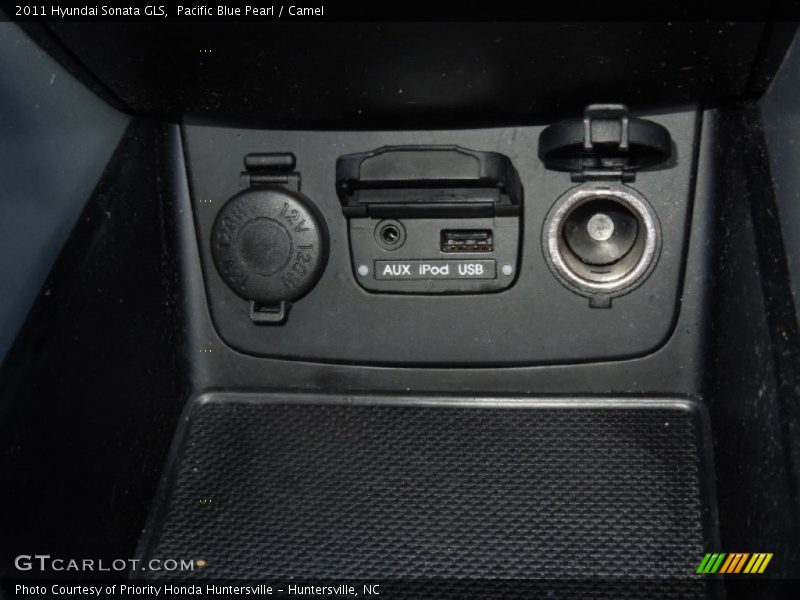 Pacific Blue Pearl / Camel 2011 Hyundai Sonata GLS