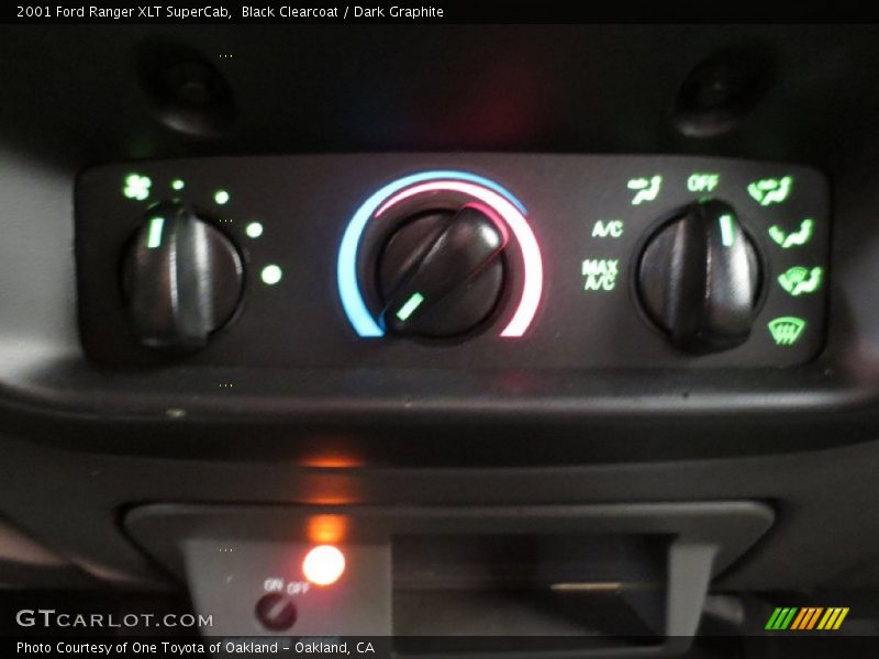 Black Clearcoat / Dark Graphite 2001 Ford Ranger XLT SuperCab