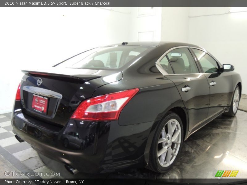 Super Black / Charcoal 2010 Nissan Maxima 3.5 SV Sport