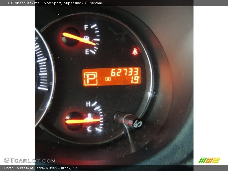 Super Black / Charcoal 2010 Nissan Maxima 3.5 SV Sport