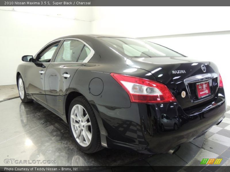 Super Black / Charcoal 2010 Nissan Maxima 3.5 S