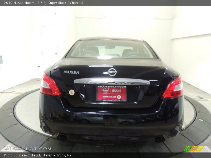 Super Black / Charcoal 2010 Nissan Maxima 3.5 S
