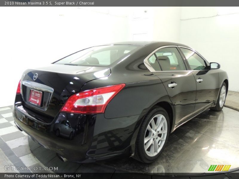 Super Black / Charcoal 2010 Nissan Maxima 3.5 S