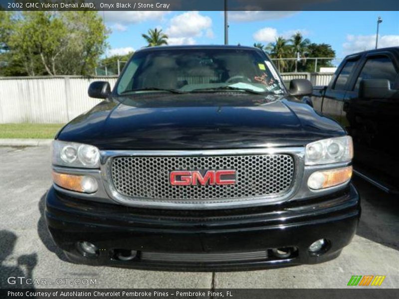 Onyx Black / Stone Gray 2002 GMC Yukon Denali AWD