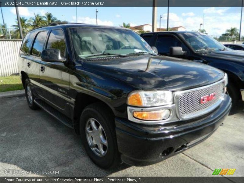 Onyx Black / Stone Gray 2002 GMC Yukon Denali AWD