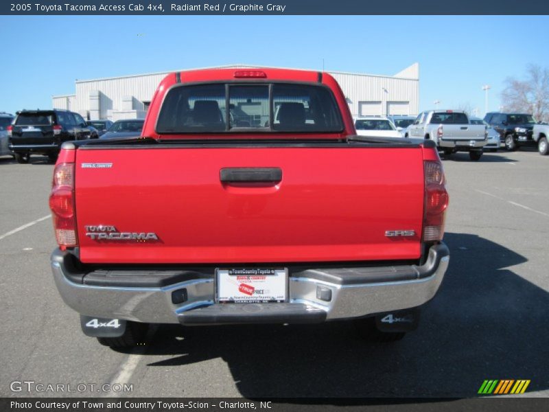 Radiant Red / Graphite Gray 2005 Toyota Tacoma Access Cab 4x4