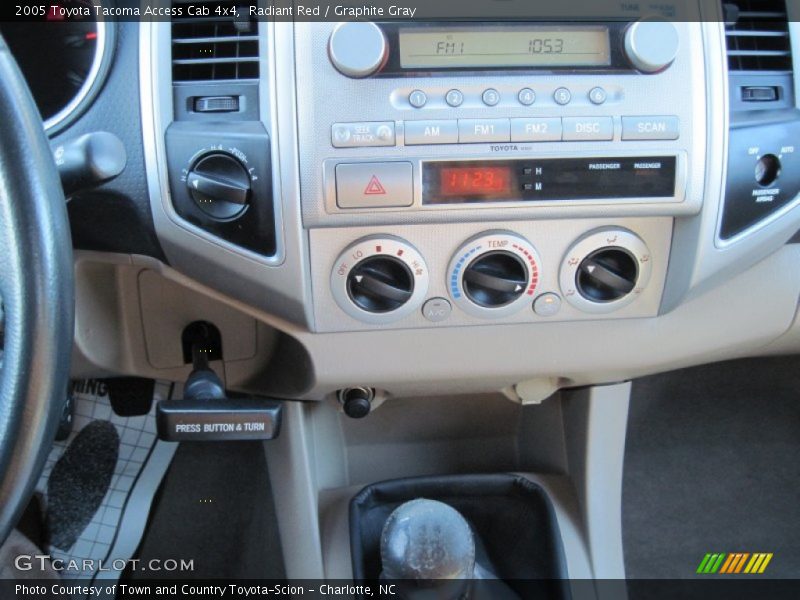 Radiant Red / Graphite Gray 2005 Toyota Tacoma Access Cab 4x4