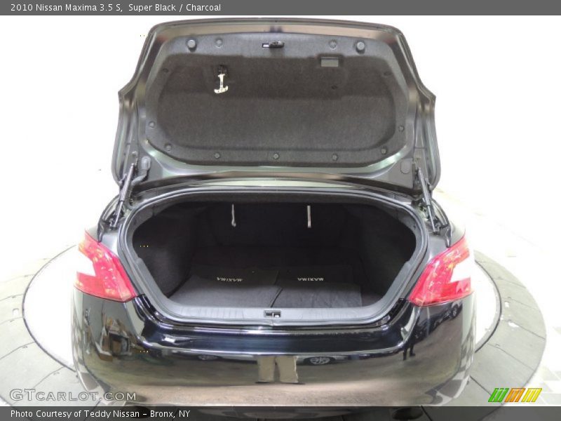 Super Black / Charcoal 2010 Nissan Maxima 3.5 S
