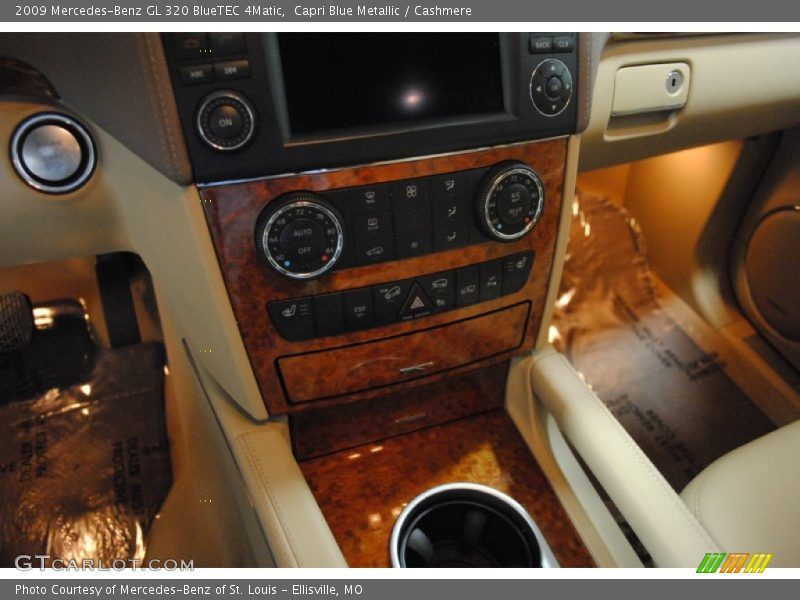 Capri Blue Metallic / Cashmere 2009 Mercedes-Benz GL 320 BlueTEC 4Matic