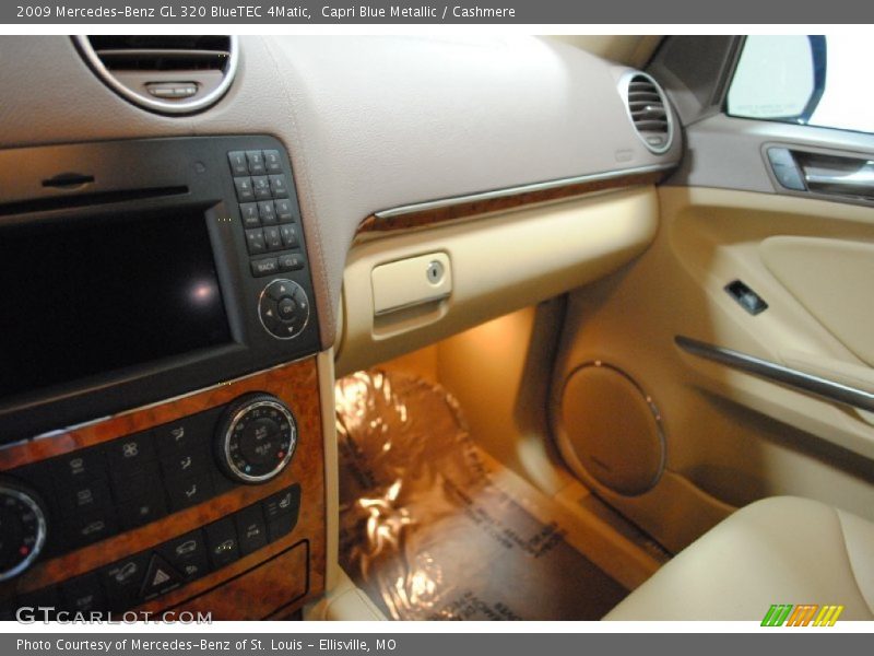 Capri Blue Metallic / Cashmere 2009 Mercedes-Benz GL 320 BlueTEC 4Matic