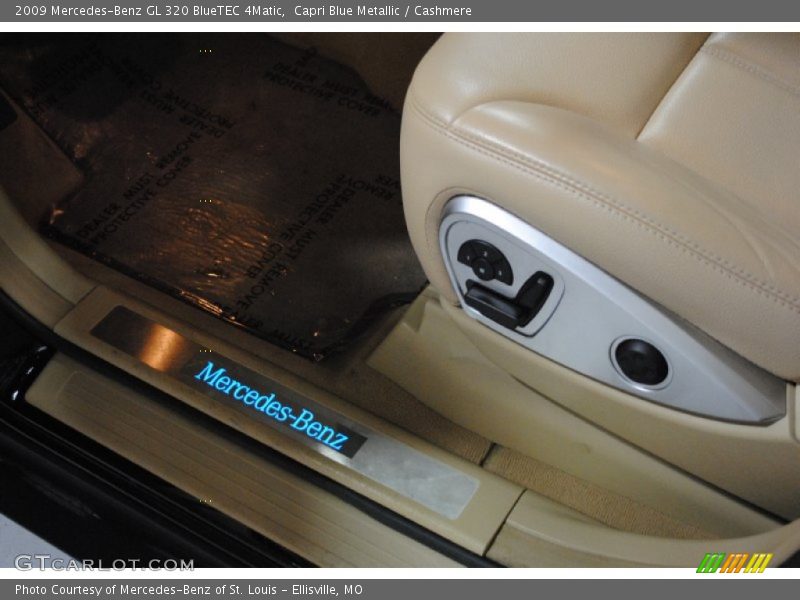 Capri Blue Metallic / Cashmere 2009 Mercedes-Benz GL 320 BlueTEC 4Matic