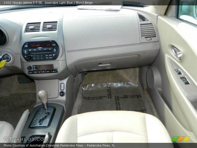 Seascape Light Blue / Blond Beige 2002 Nissan Altima 3.5 SE