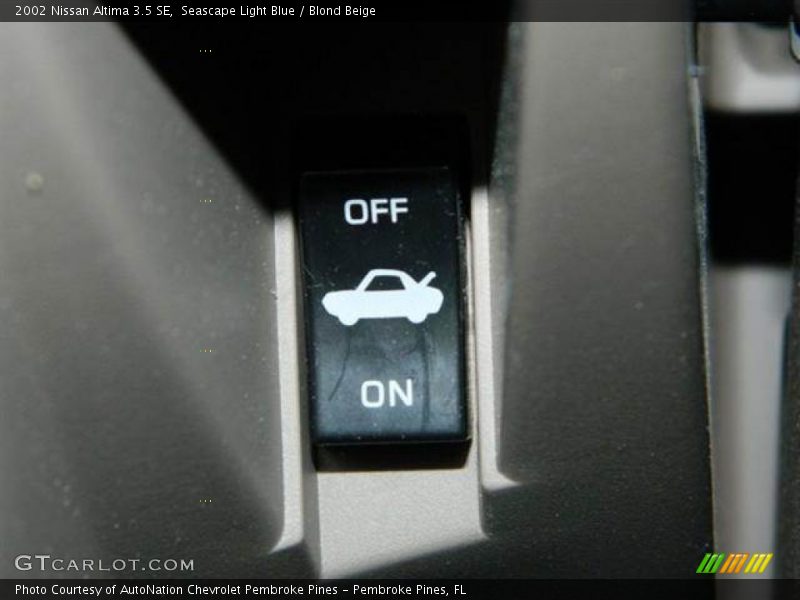 Seascape Light Blue / Blond Beige 2002 Nissan Altima 3.5 SE