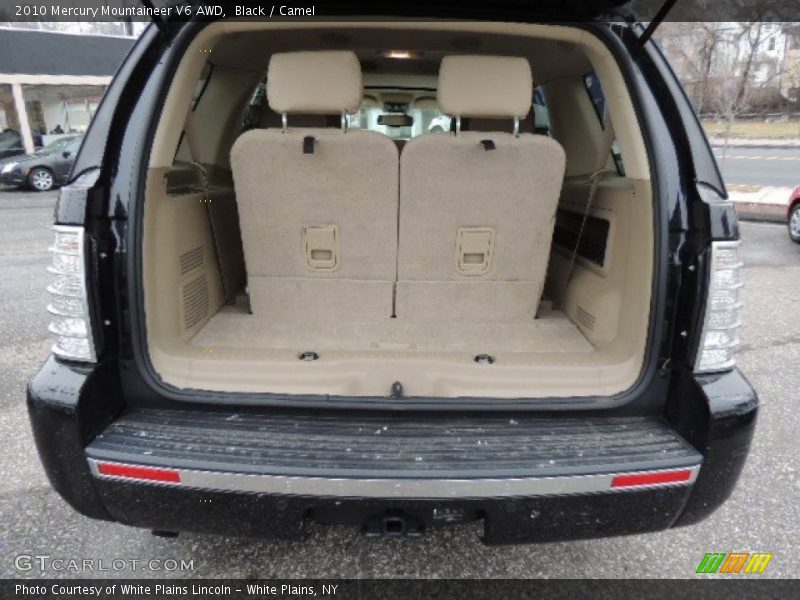  2010 Mountaineer V6 AWD Trunk