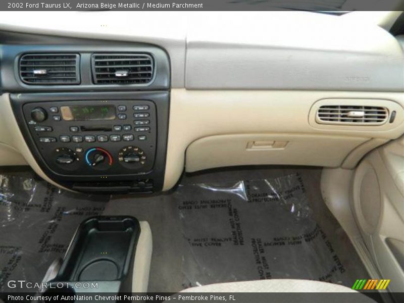 Dashboard of 2002 Taurus LX