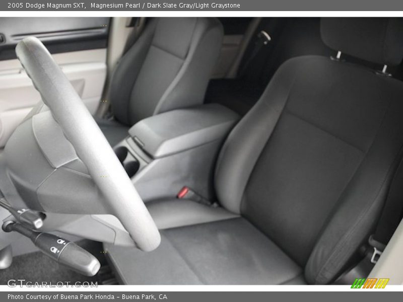 Magnesium Pearl / Dark Slate Gray/Light Graystone 2005 Dodge Magnum SXT