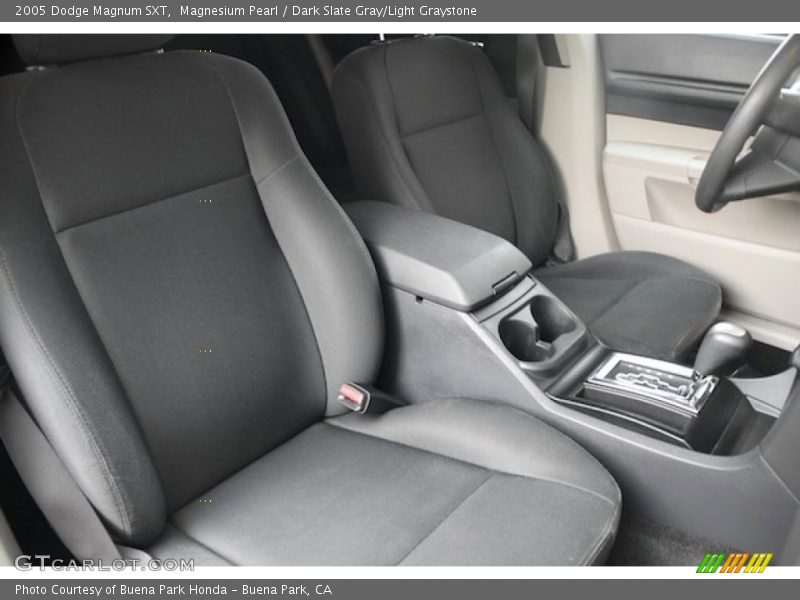 Magnesium Pearl / Dark Slate Gray/Light Graystone 2005 Dodge Magnum SXT