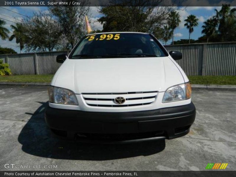 Super White / Gray 2001 Toyota Sienna CE