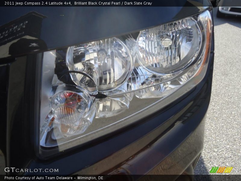 Brilliant Black Crystal Pearl / Dark Slate Gray 2011 Jeep Compass 2.4 Latitude 4x4