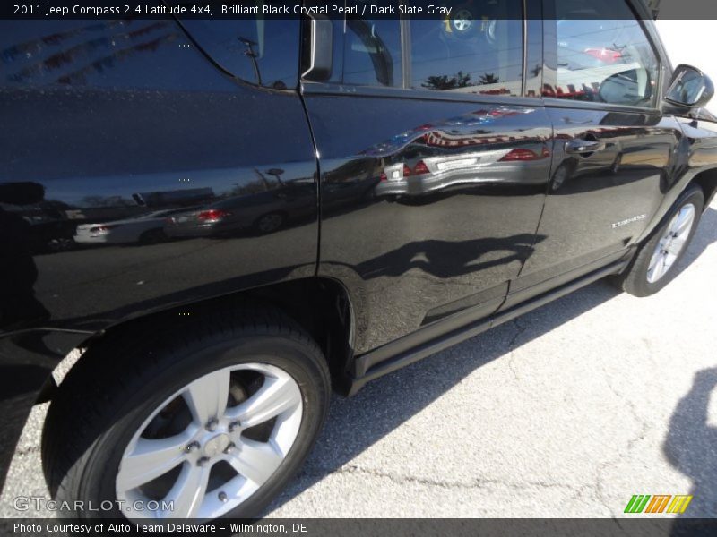 Brilliant Black Crystal Pearl / Dark Slate Gray 2011 Jeep Compass 2.4 Latitude 4x4