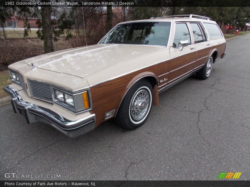 Front 3/4 View of 1982 Custom Cruiser Wagon