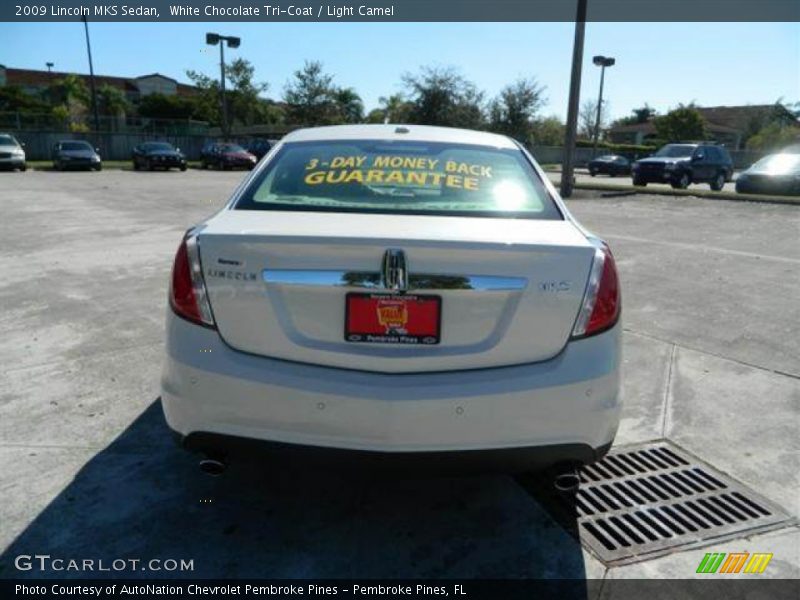 White Chocolate Tri-Coat / Light Camel 2009 Lincoln MKS Sedan