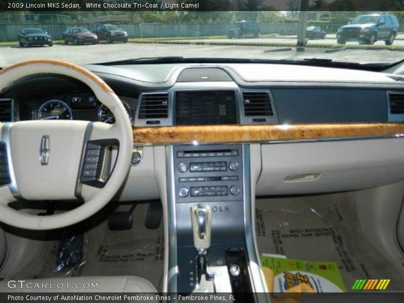 White Chocolate Tri-Coat / Light Camel 2009 Lincoln MKS Sedan