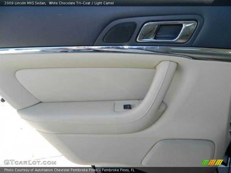 White Chocolate Tri-Coat / Light Camel 2009 Lincoln MKS Sedan