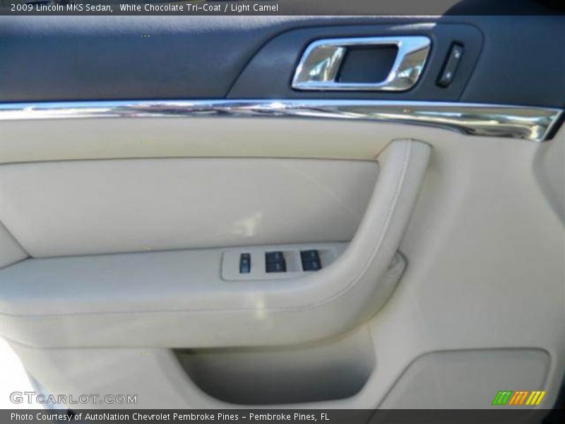 White Chocolate Tri-Coat / Light Camel 2009 Lincoln MKS Sedan