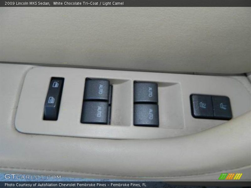 White Chocolate Tri-Coat / Light Camel 2009 Lincoln MKS Sedan