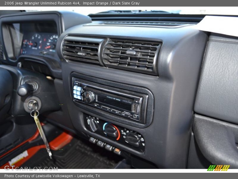 Controls of 2006 Wrangler Unlimited Rubicon 4x4