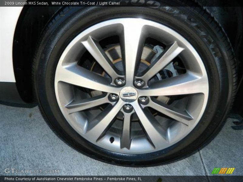  2009 MKS Sedan Wheel