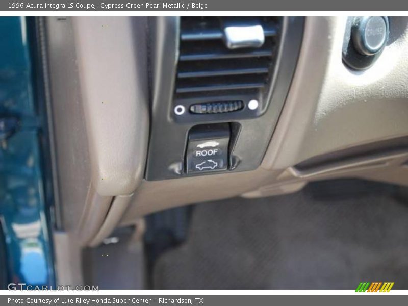 Cypress Green Pearl Metallic / Beige 1996 Acura Integra LS Coupe