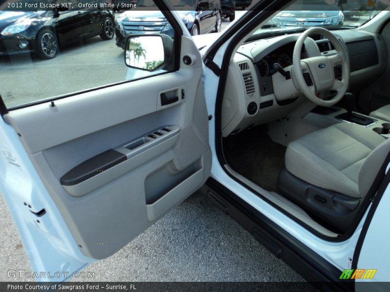 Oxford White / Stone 2012 Ford Escape XLT
