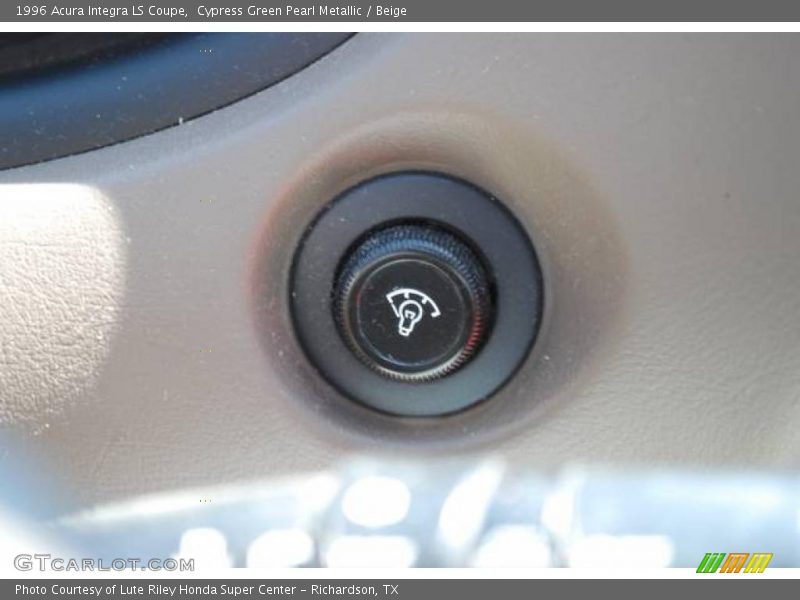 Cypress Green Pearl Metallic / Beige 1996 Acura Integra LS Coupe