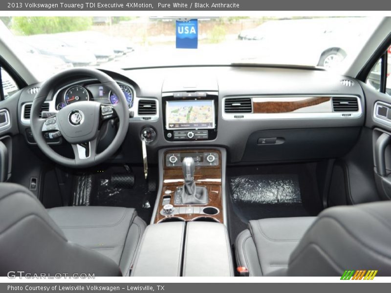 Pure White / Black Anthracite 2013 Volkswagen Touareg TDI Executive 4XMotion