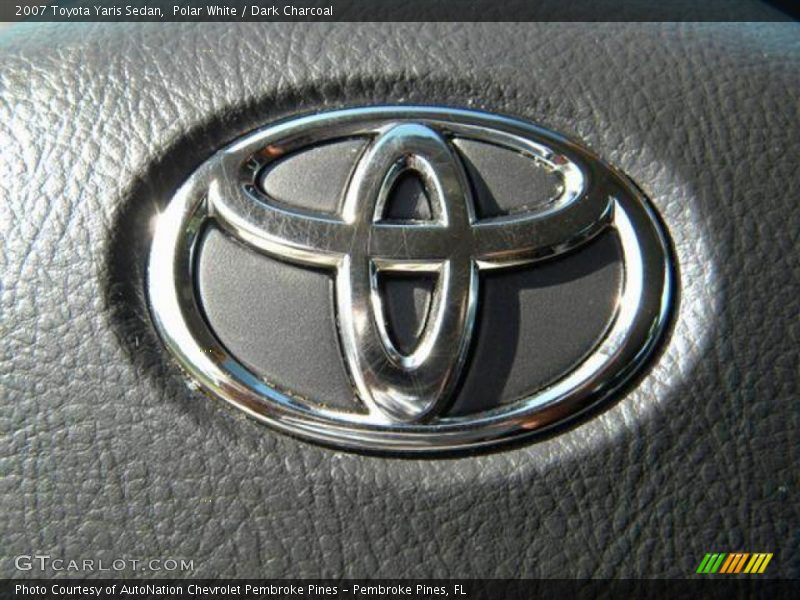 Polar White / Dark Charcoal 2007 Toyota Yaris Sedan