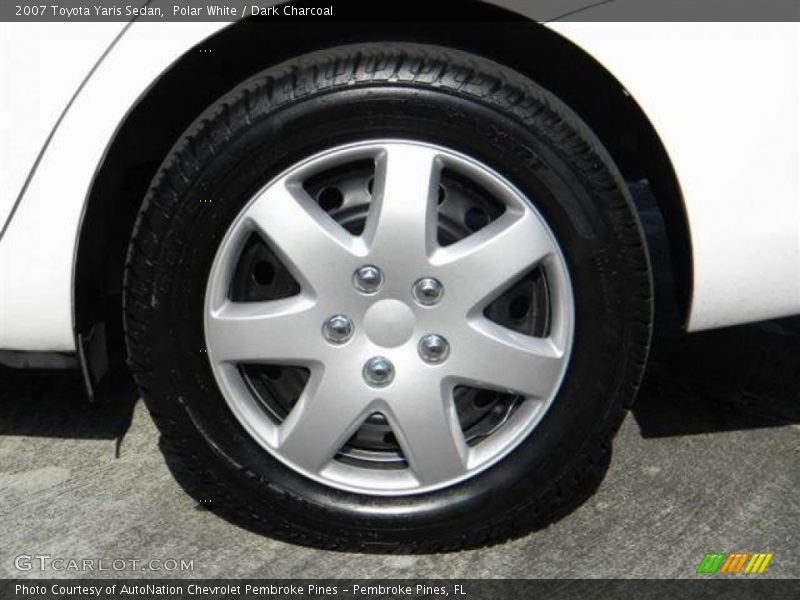 Polar White / Dark Charcoal 2007 Toyota Yaris Sedan
