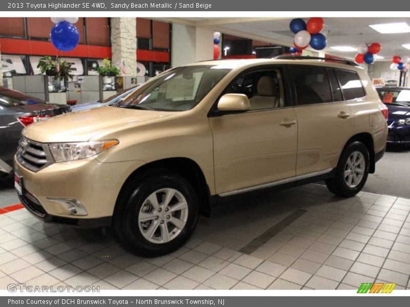 Sandy Beach Metallic / Sand Beige 2013 Toyota Highlander SE 4WD