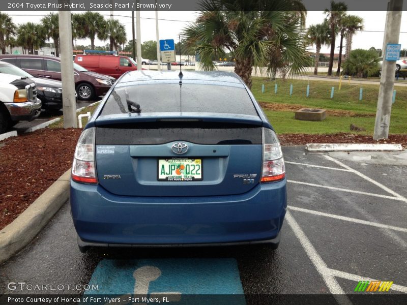 Seaside Pearl / Brown/Ivory 2004 Toyota Prius Hybrid