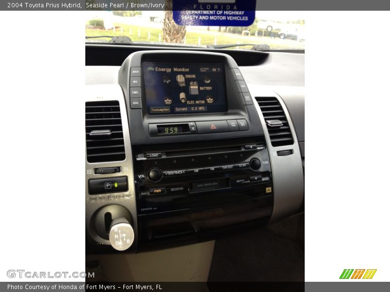 Seaside Pearl / Brown/Ivory 2004 Toyota Prius Hybrid