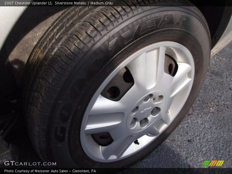 Silverstone Metallic / Medium Gray 2007 Chevrolet Uplander LS